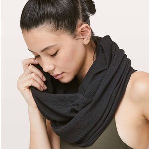 LULULEMON Vinyasa Scarf Blush